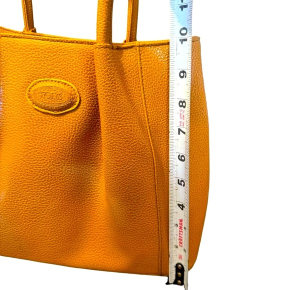 Tod’s brown camel colored leather handbag beautiful lining - Picture 11 of 12